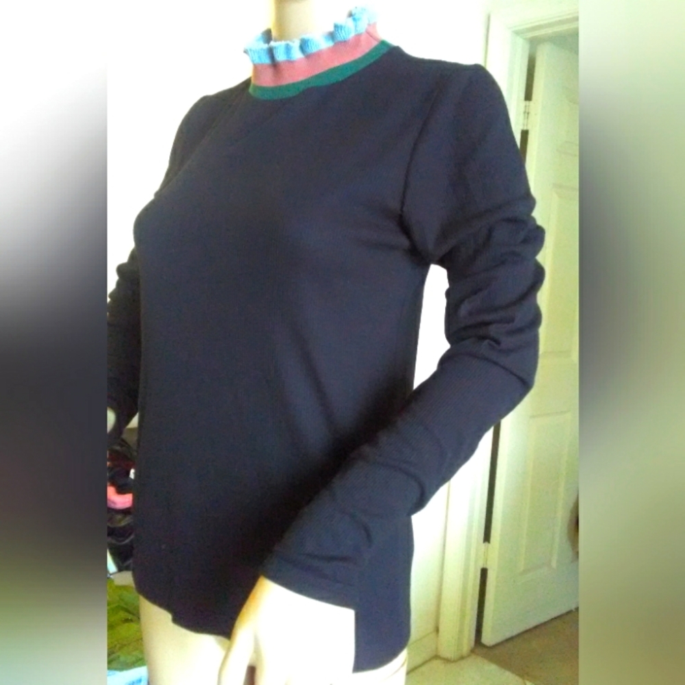 BNWOT BLACK TOP W/ RUFFLED NECK BY GINGER G. SZ. MED. STRETCHY SOFT FEMININE